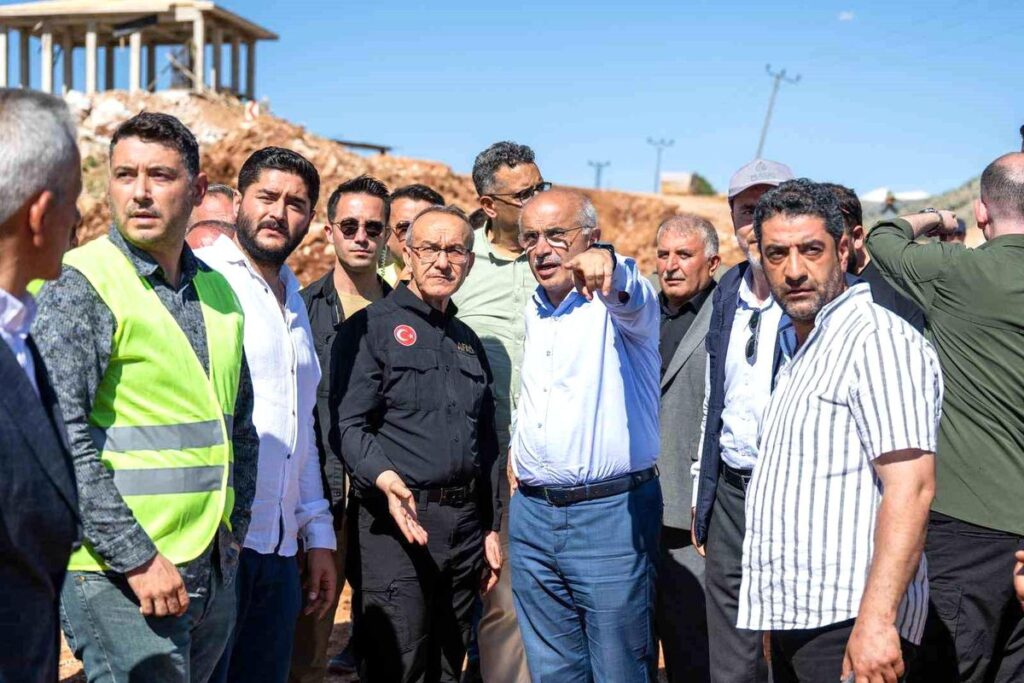 baskan-er-dogansehir-de-deprem-konutlarini-19959474_amp
