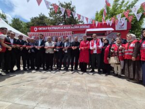 turk-kizilay-genel-baskani-yilmaz-yilda-3-mil-3-19906665_amp