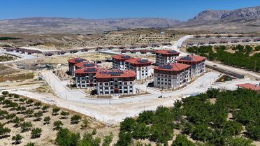 malatya-da-deprem-konutlarinin-hak-sahiplerin-5-20005951_amp