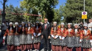 malatya-da-koruyucu-aile-gunu-dolayisiyla-kor-2-20005754_amp